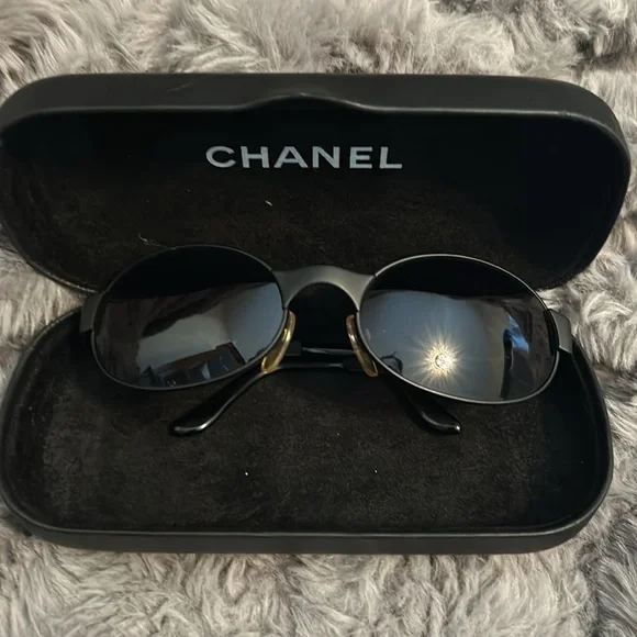 Chanel Sunglasses w/ Case - Picture 6 of 6